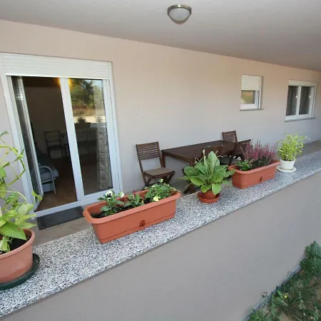 Casa Auro * ميدولين