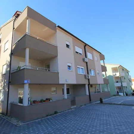 Casa Auro * ميدولين